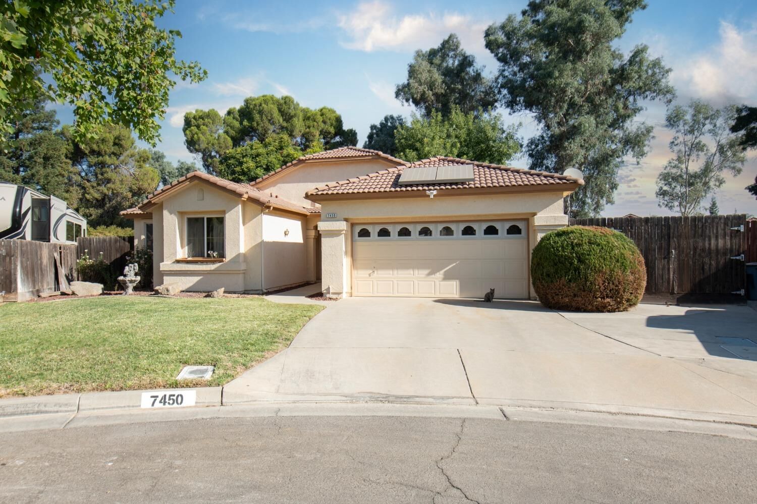 Property Photo:  7450 N Gregory Avenue  CA 93722 