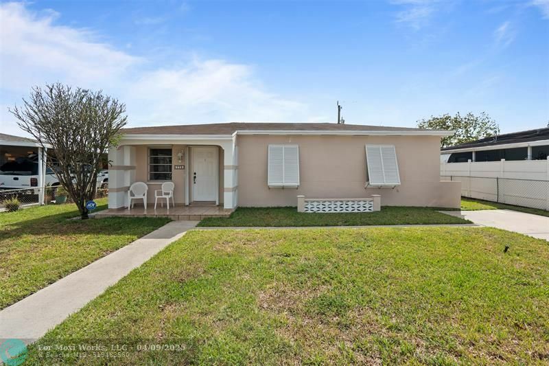775 E 8th Ct  Hialeah FL 33010 photo