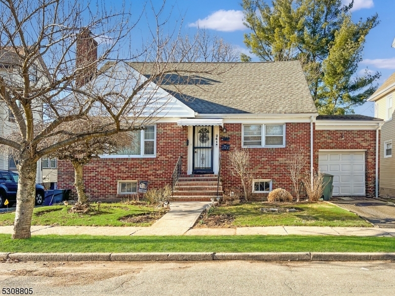 Property Photo:  241 Waverly Pl 2  NJ 07079 