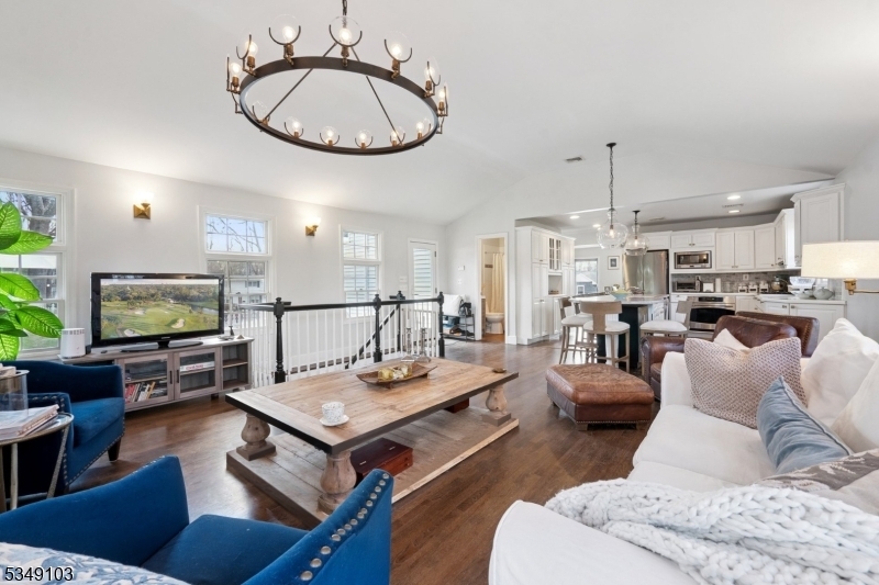 Property Photo:  11 Circle Rd  NJ 07932 