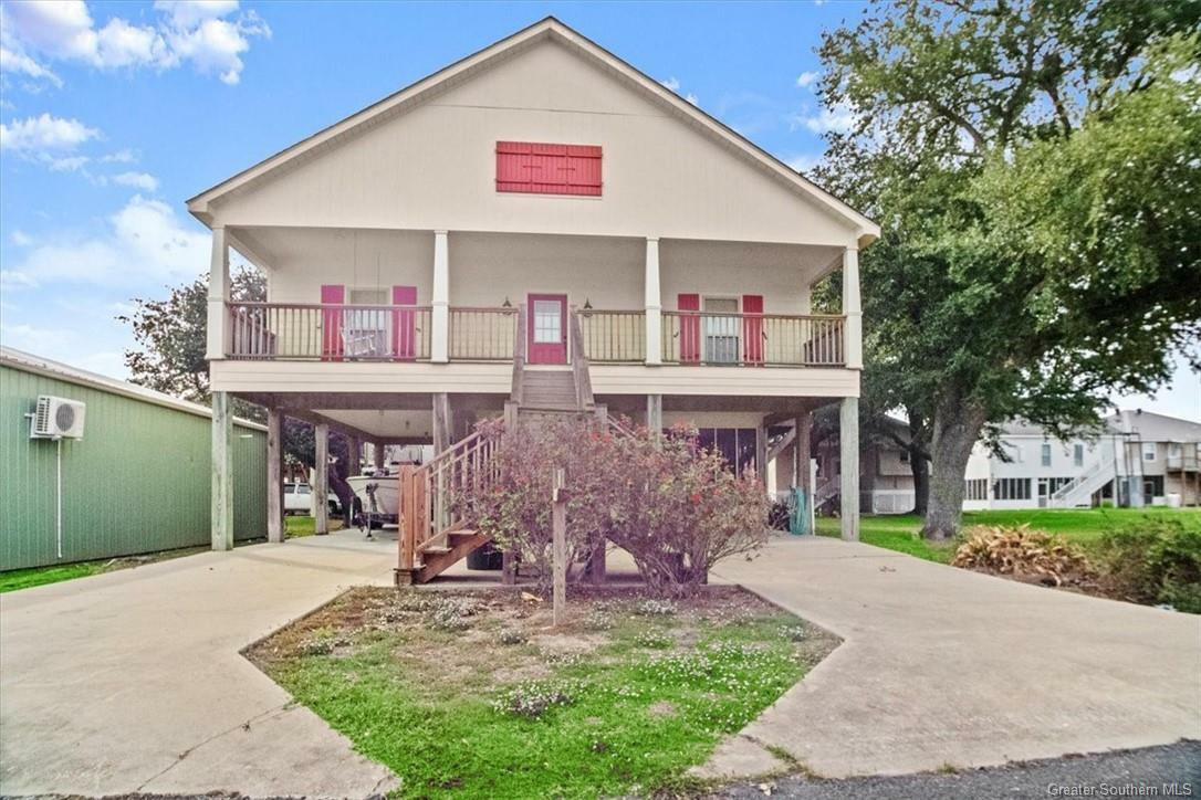Property Photo:  122 Bank Street  LA 70607 