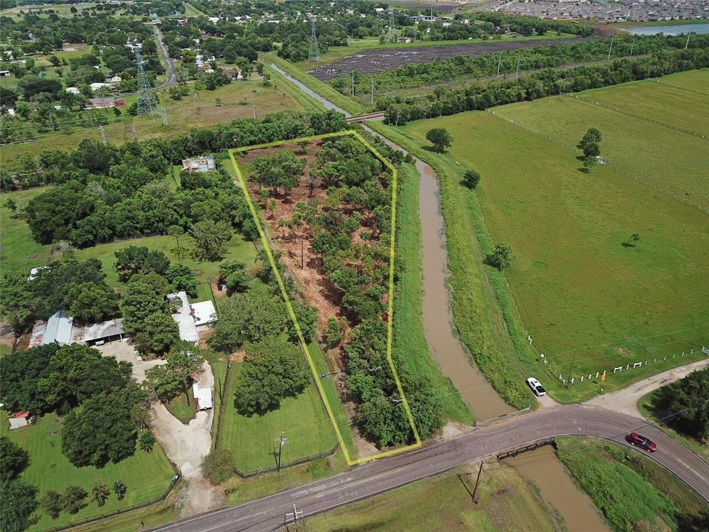 Property Photo:  3720 County Road 144  TX 77511 