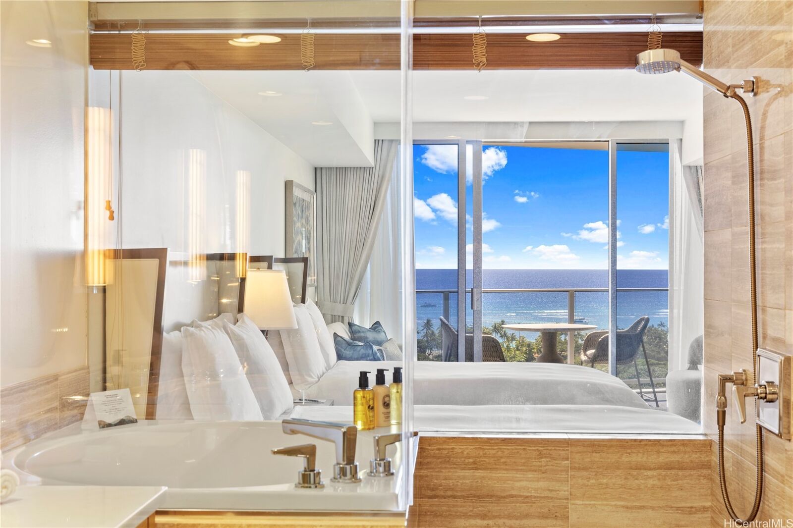 Property Photo:  383 Kalaimoku Street 2012  HI 96815 