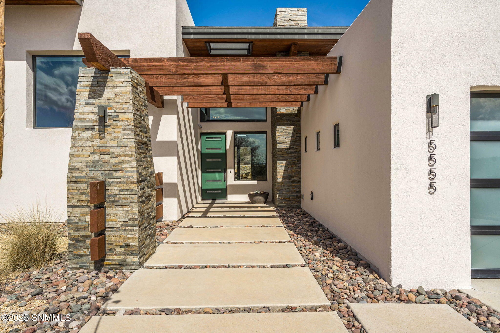Property Photo: 5555 Via Segura NM 88011