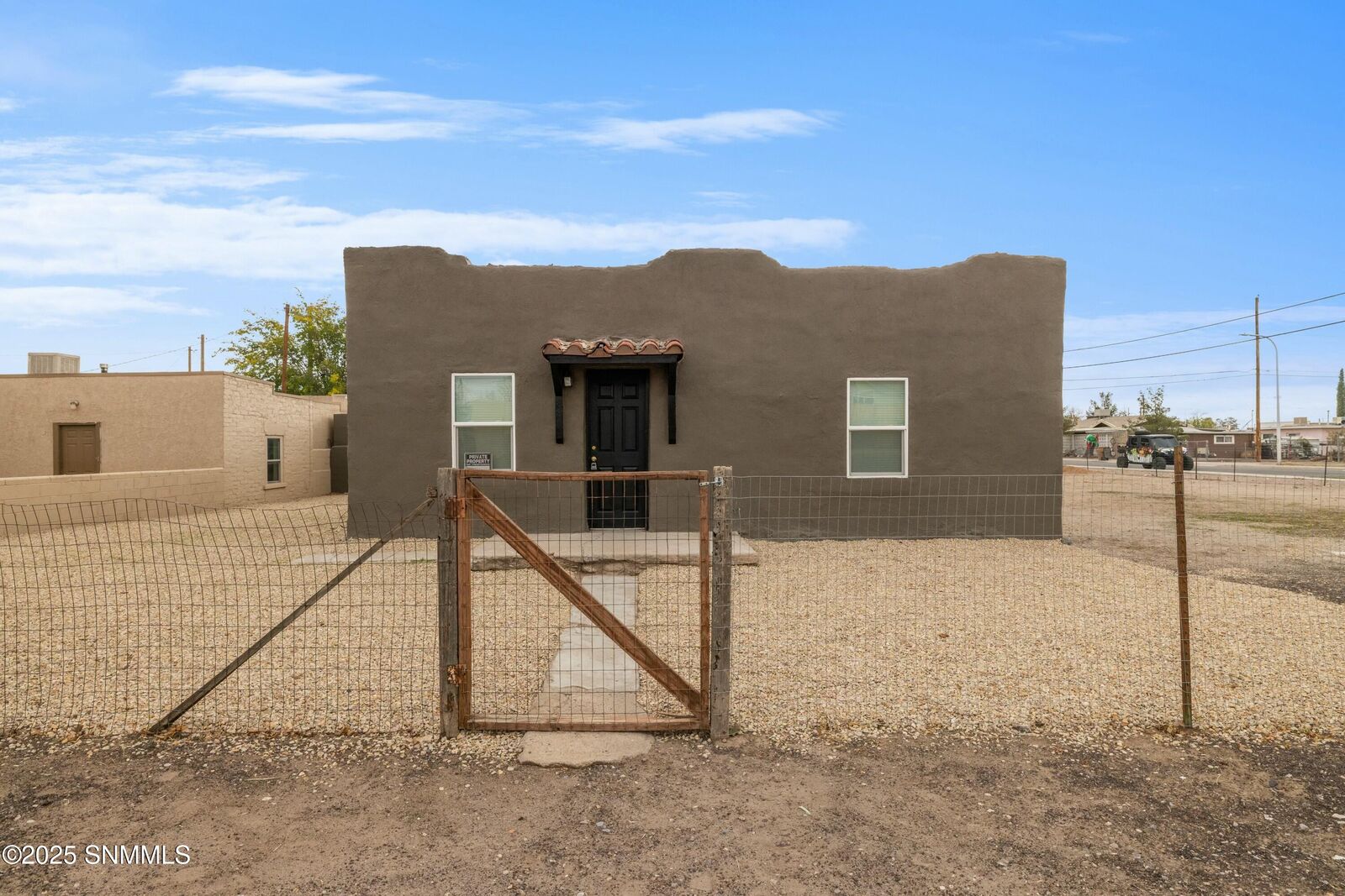 Property Photo:  885 Van Patten Avenue  NM 88005 