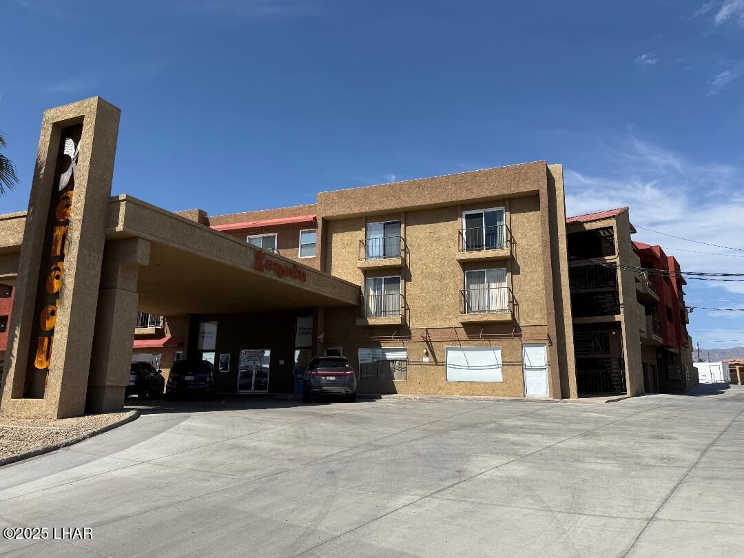 Property Photo:  276 Lake Havasu Ave C2  AZ 86403 