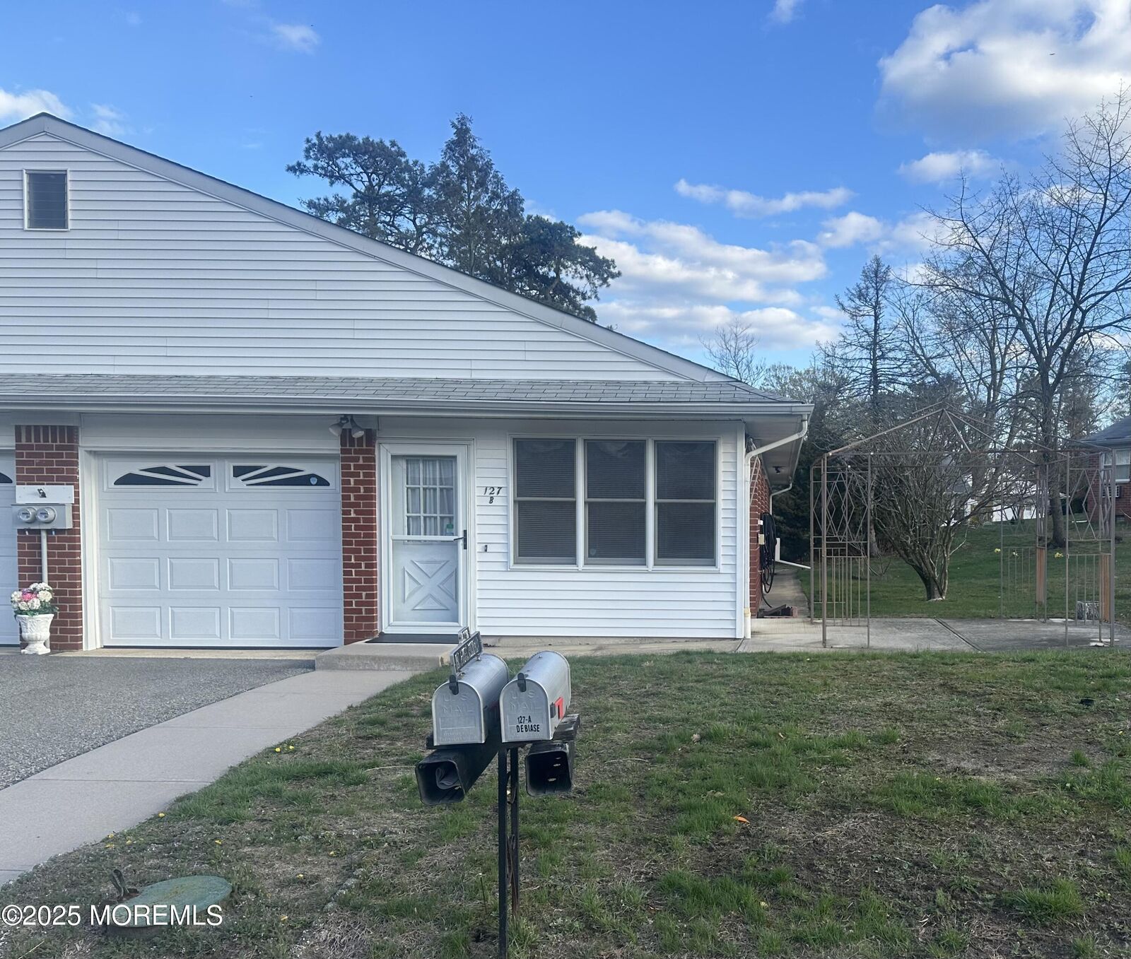 Property Photo:  127B Tulip Court  NJ 08759 