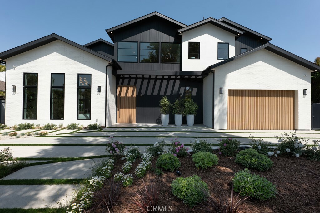 Property Photo: 4512 Lemp Avenue CA 91602