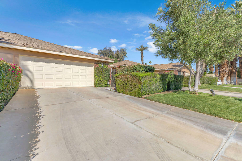Property Photo:  297 Castellana E  CA 92260 