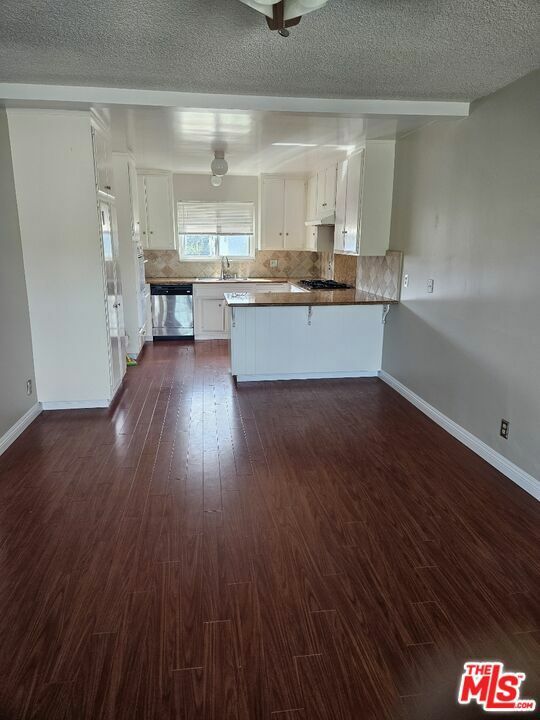 Property Photo: 6740 Springpark Avenue 210 CA 90056
