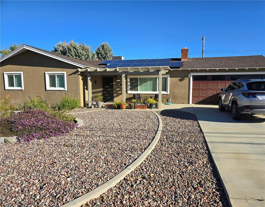 Property Photo: 226 E Avenue L CA 92320
