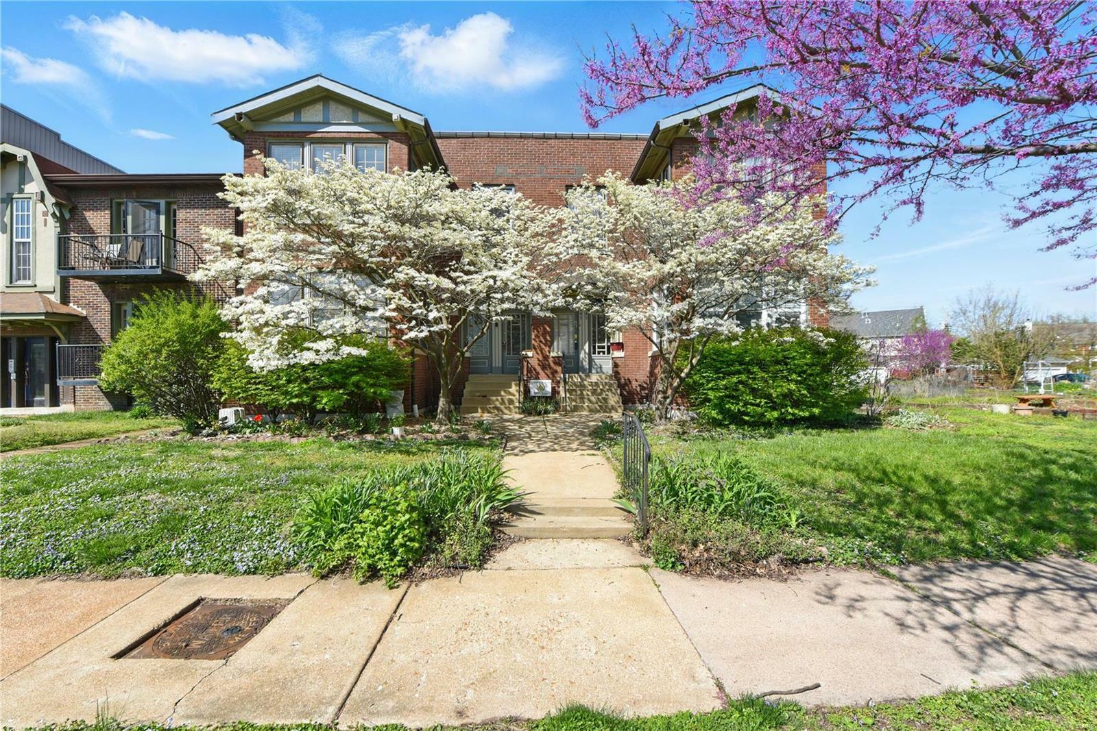 Property Photo: 5945 McPherson Avenue 2E MO 63112