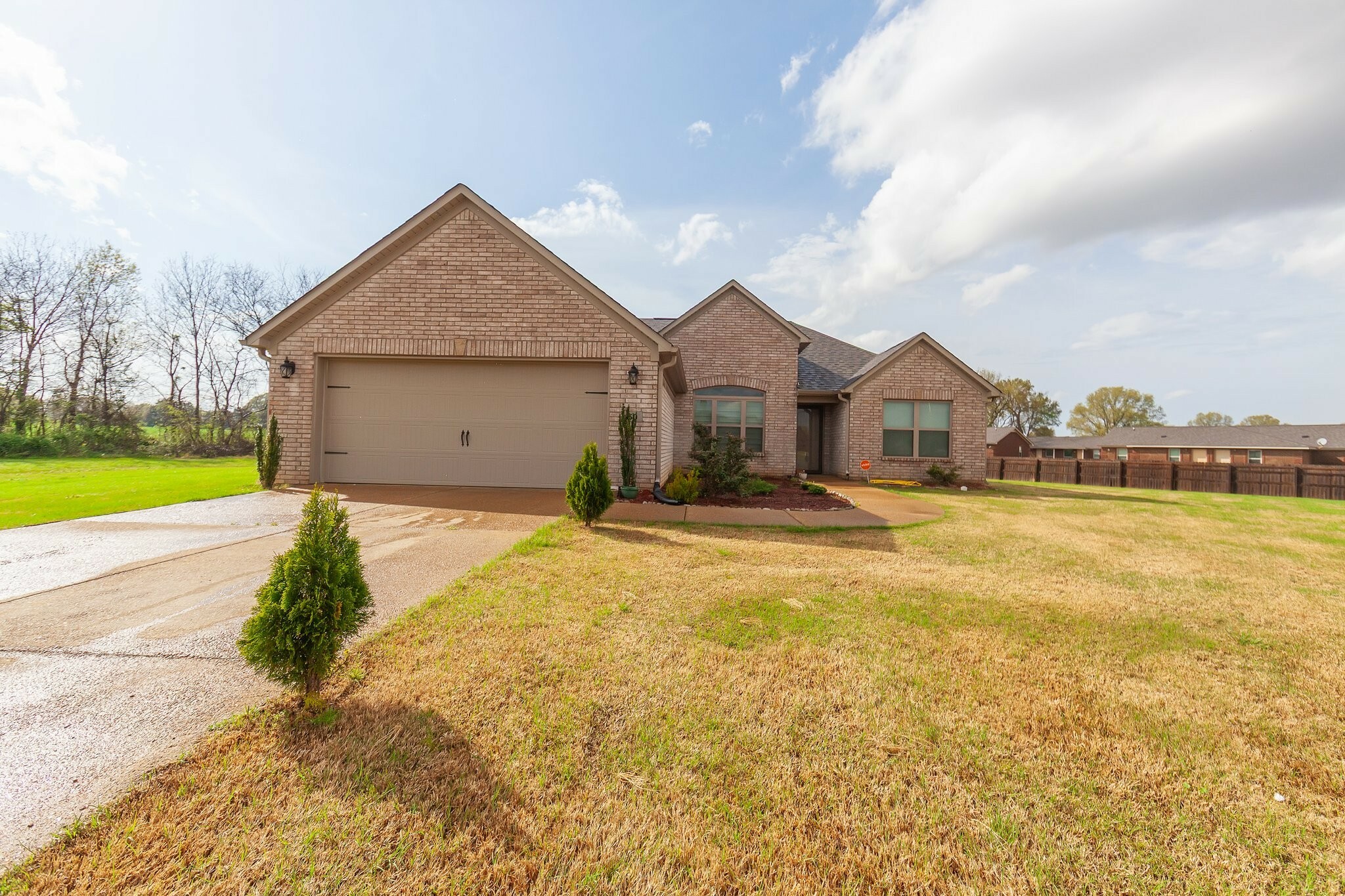 Property Photo: 60 Addimack Cv TN 38006