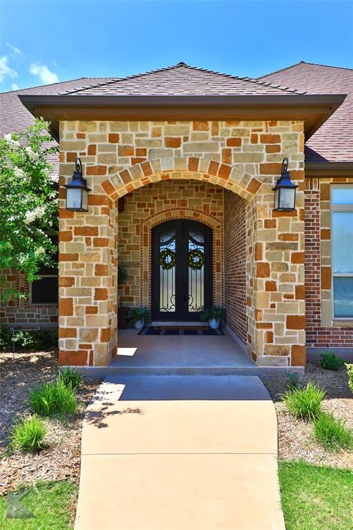 Property Photo: 957 Caballo Drive TX 79602