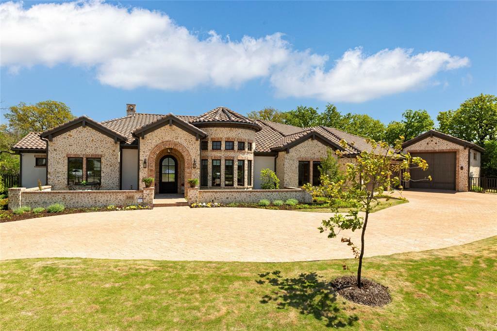 Property Photo: 2401 Lower Brook Court TX 76092