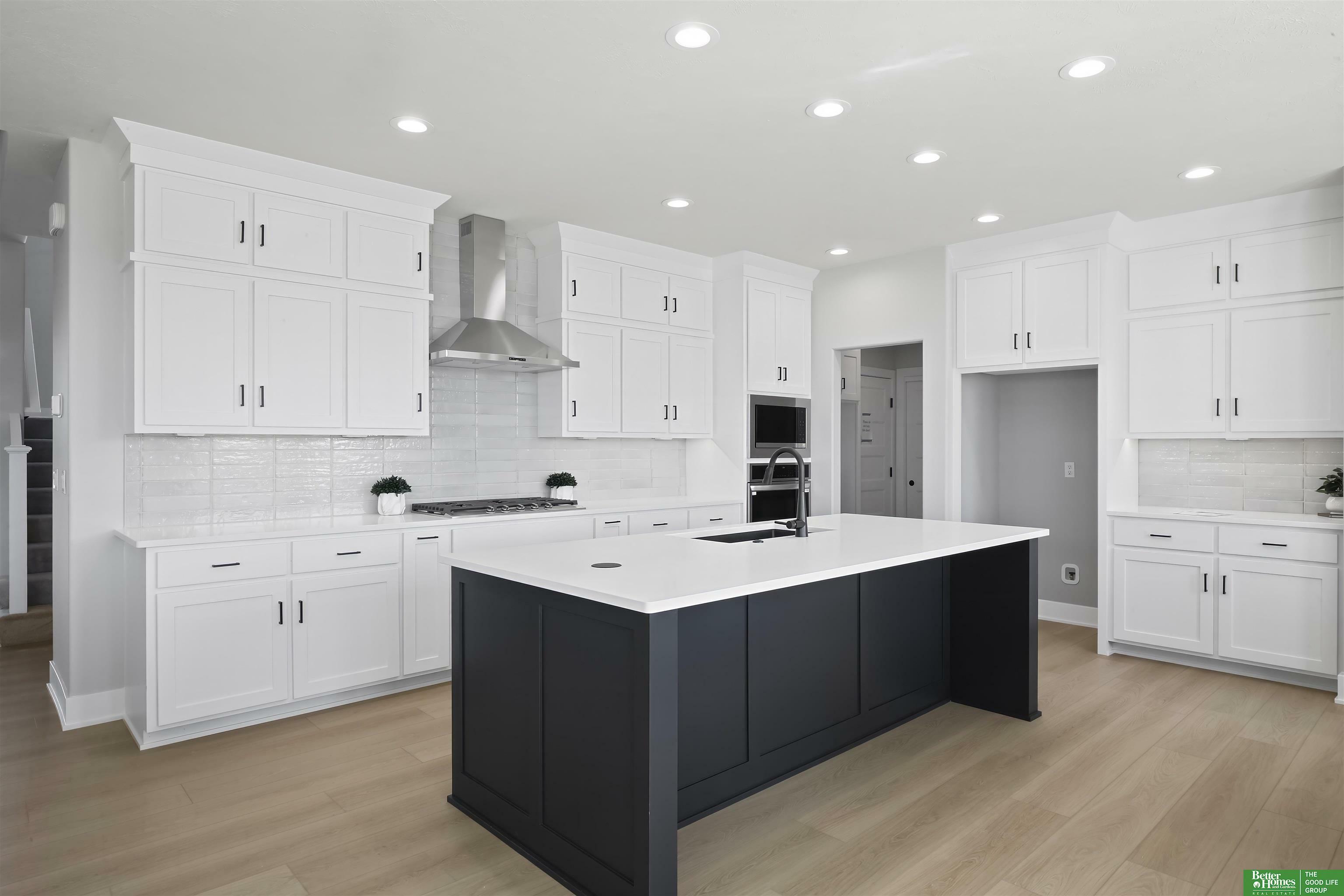 Property Photo: 21143 Ellison Avenue NE 68022