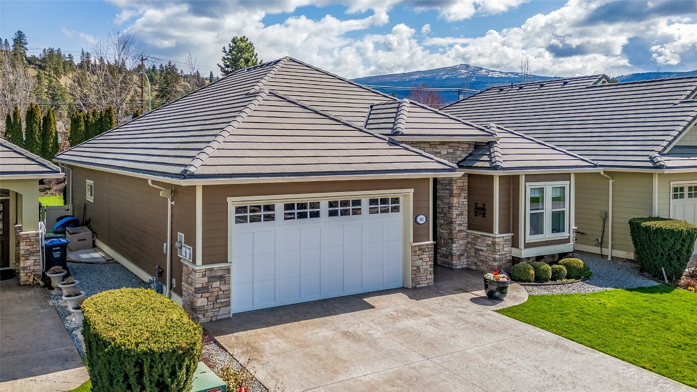 Property Photo: 4450 Gordon Drive 105 BC V1W 1T1