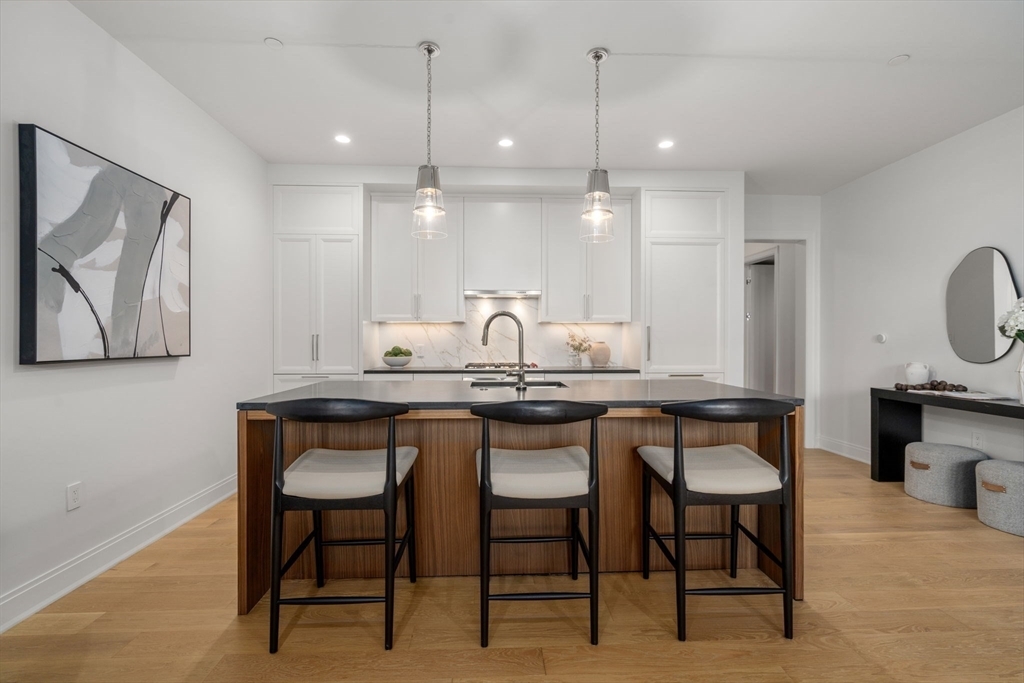 Property Photo:  100 Linden Street 102  MA 02482 