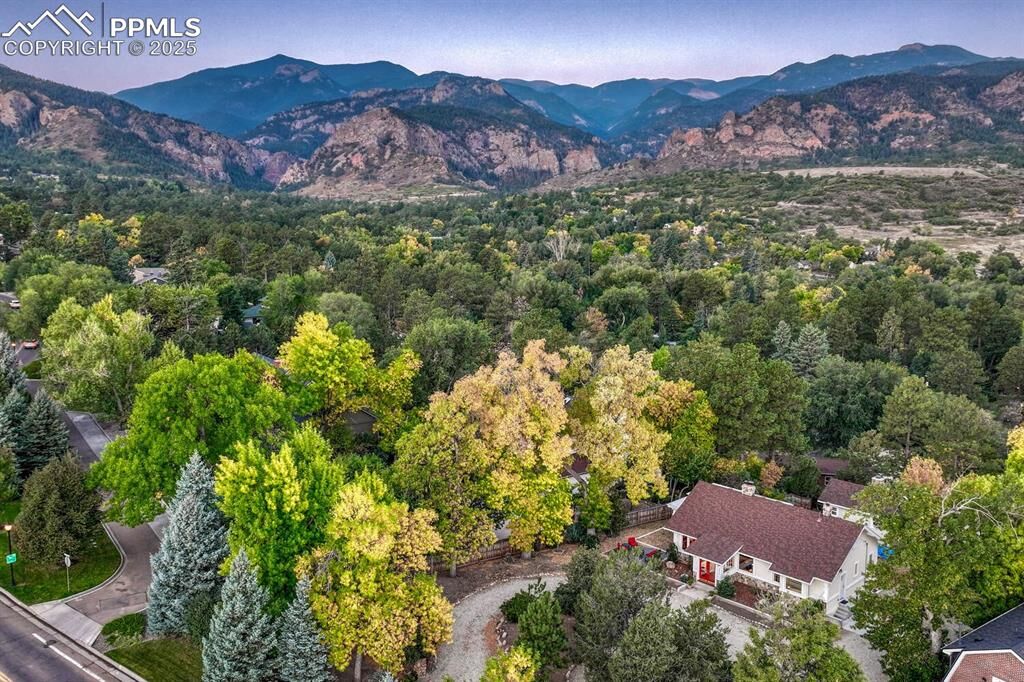 Property Photo: 1516 Mesa Avenue CO 80906