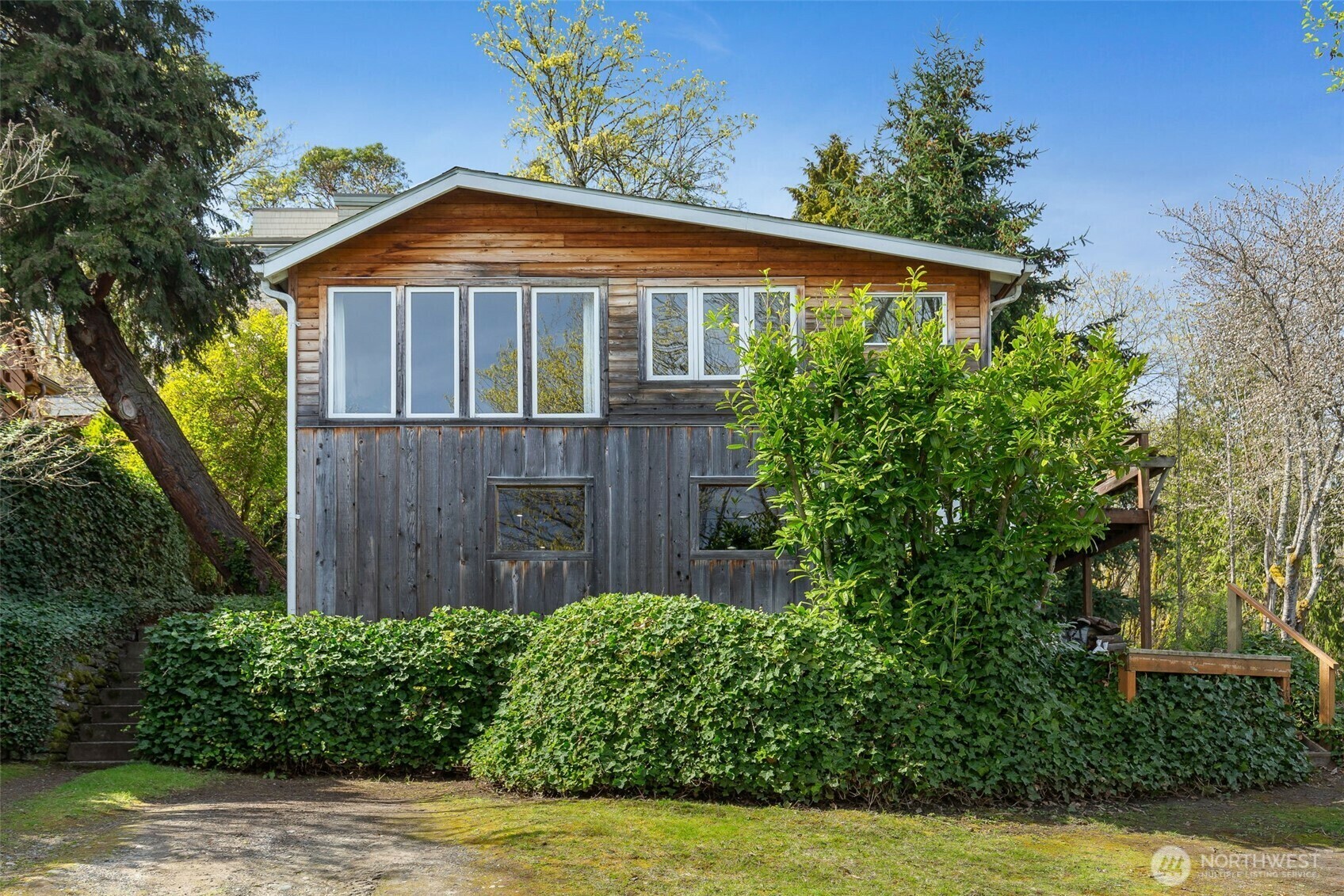 143  Euclid Avenue  Seattle WA 98122 photo