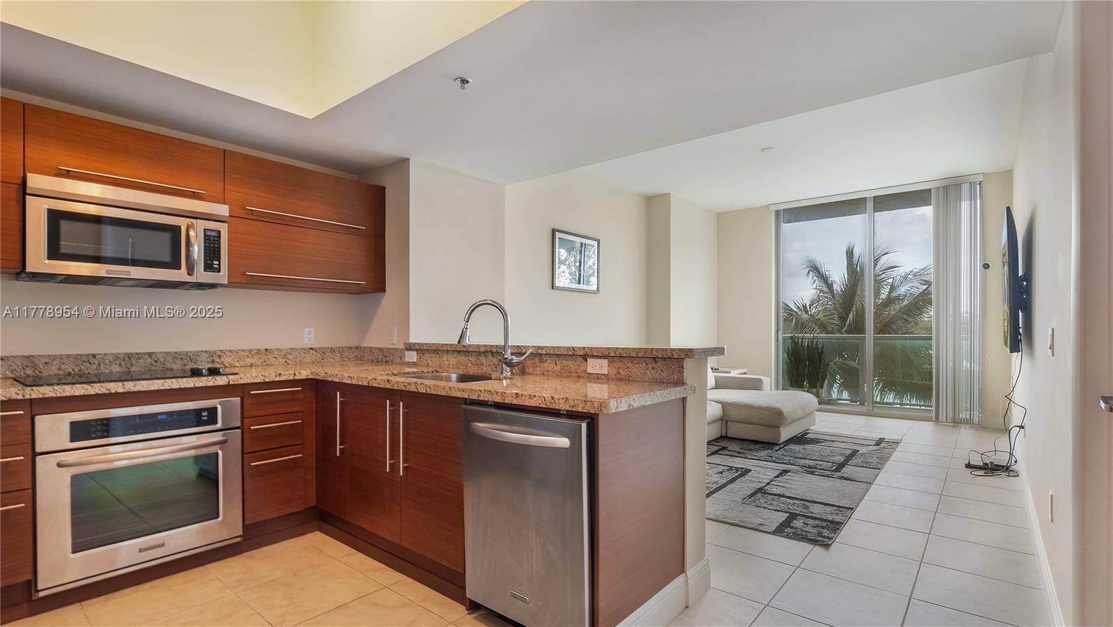 Property Photo: 2681 N Flamingo Rd 306S FL 33323