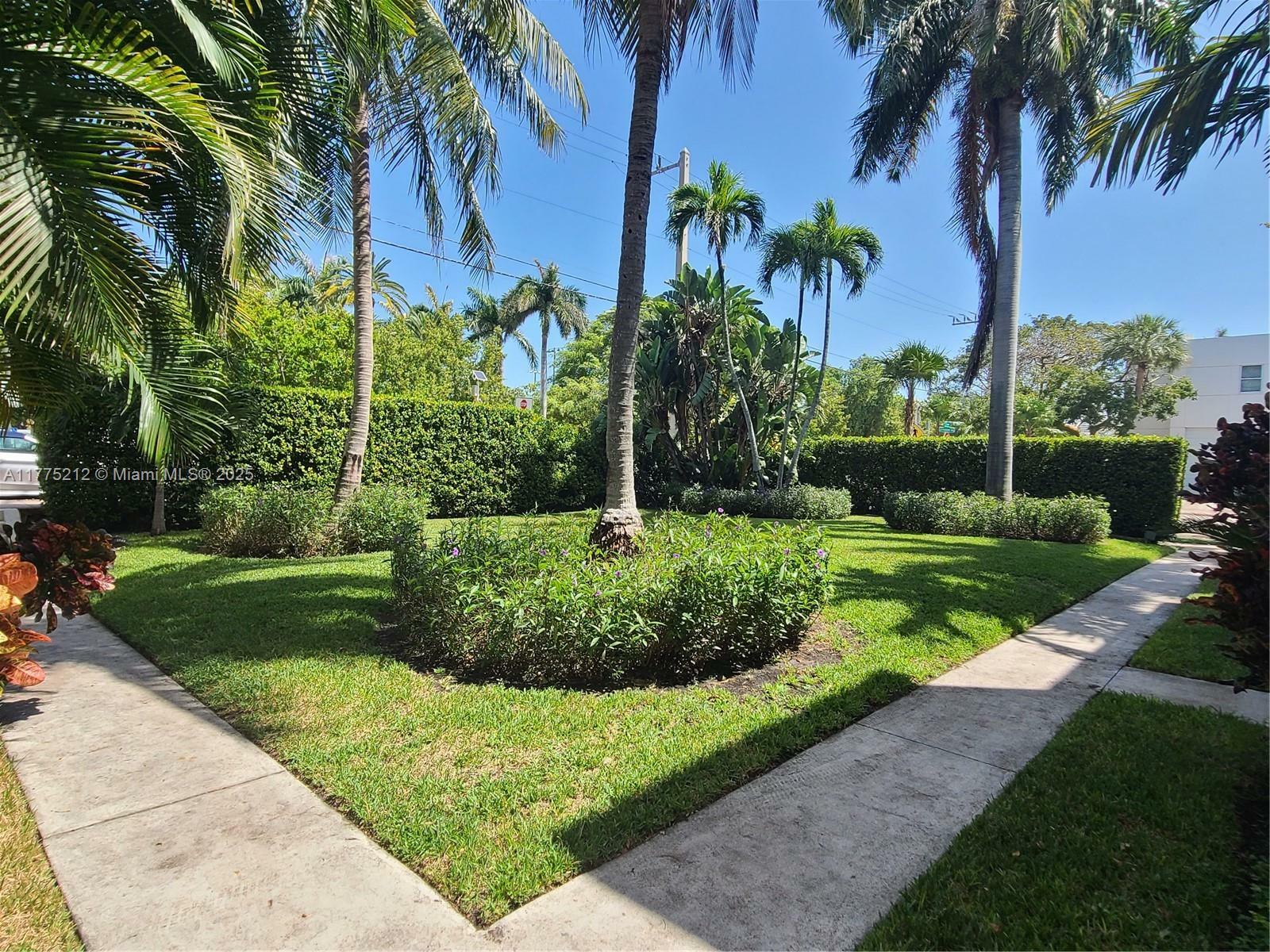 Property Photo: 1052 Jefferson Ave 6 FL 33139