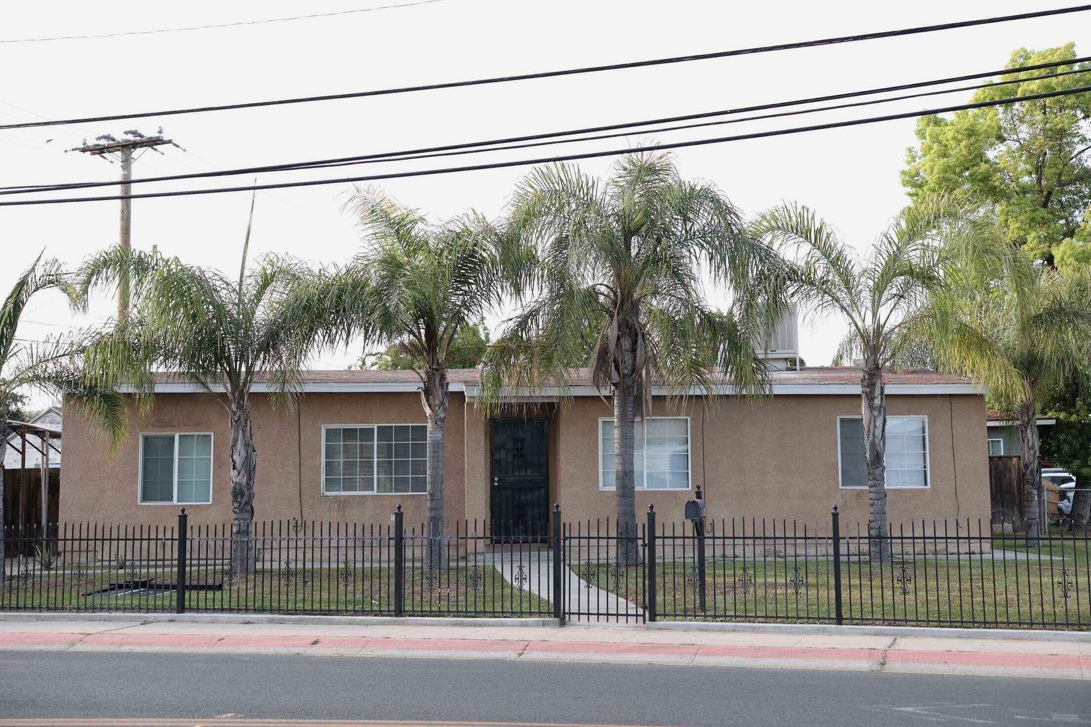 2014 W Houston Avenue  Visalia CA 93291 photo