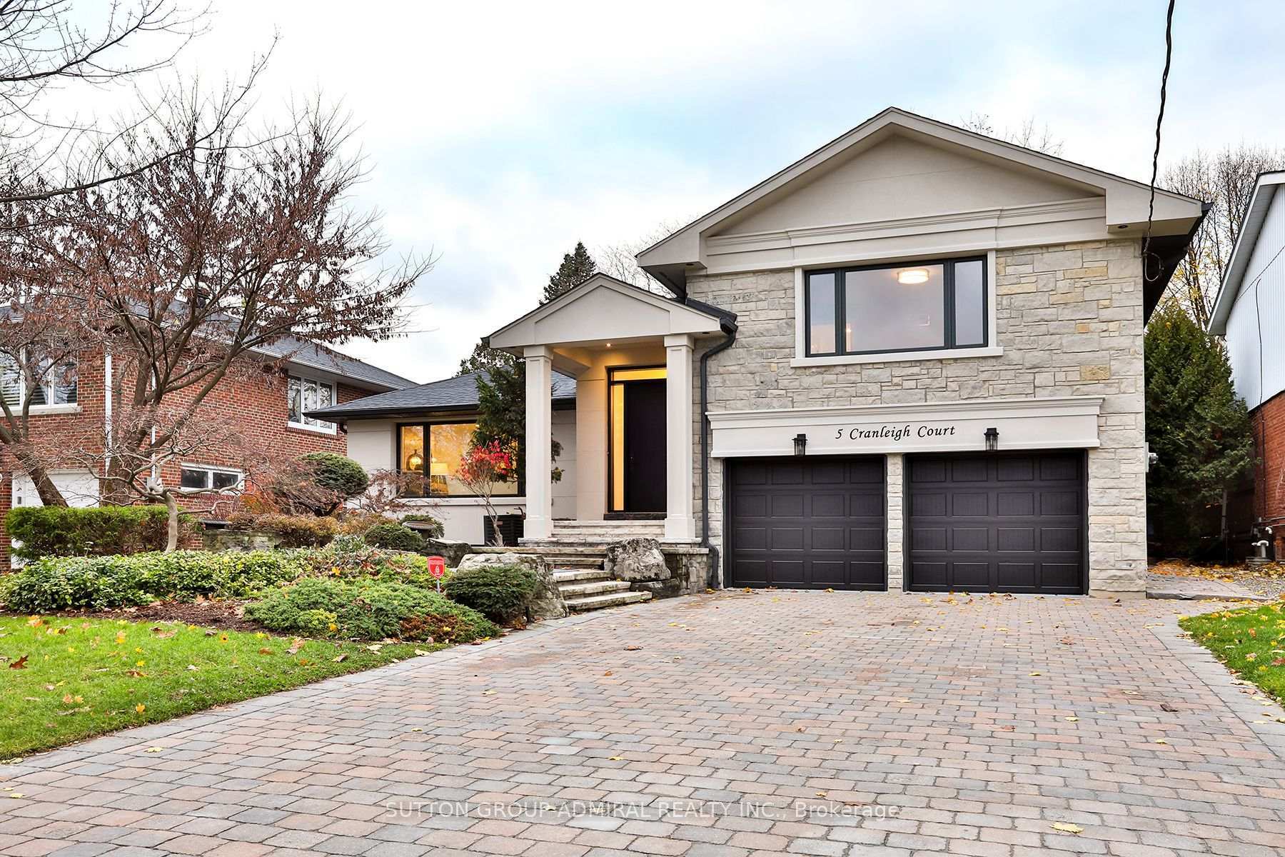 Property Photo: 5 Cranleigh Court ON M9A 3Y2
