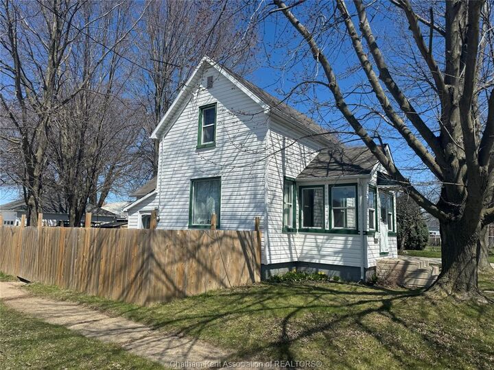 Photo de la propriété: 417 Wallace Street ON N8A 4L3