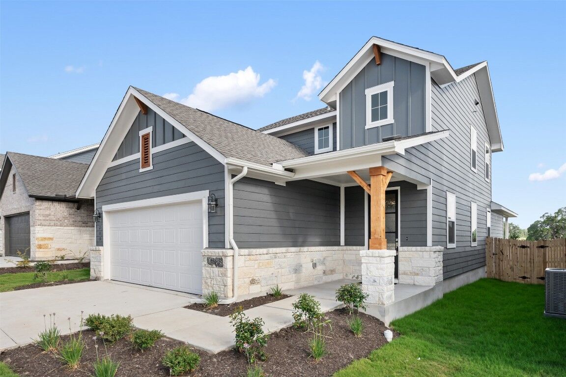 Property Photo: 280 Denali Way TX 78620