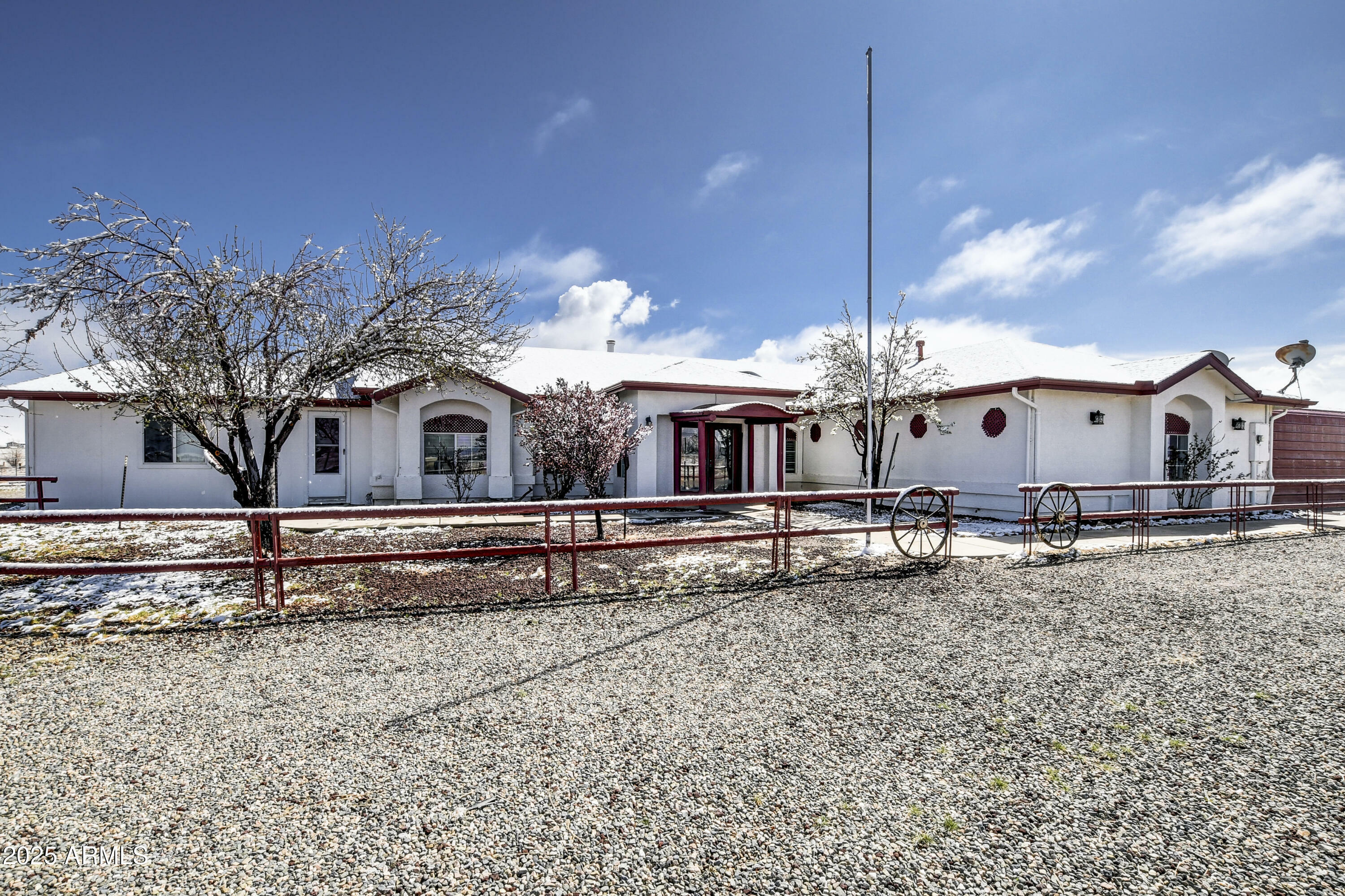 Property Photo: 9100 E Lonesome Valley Road AZ 86315