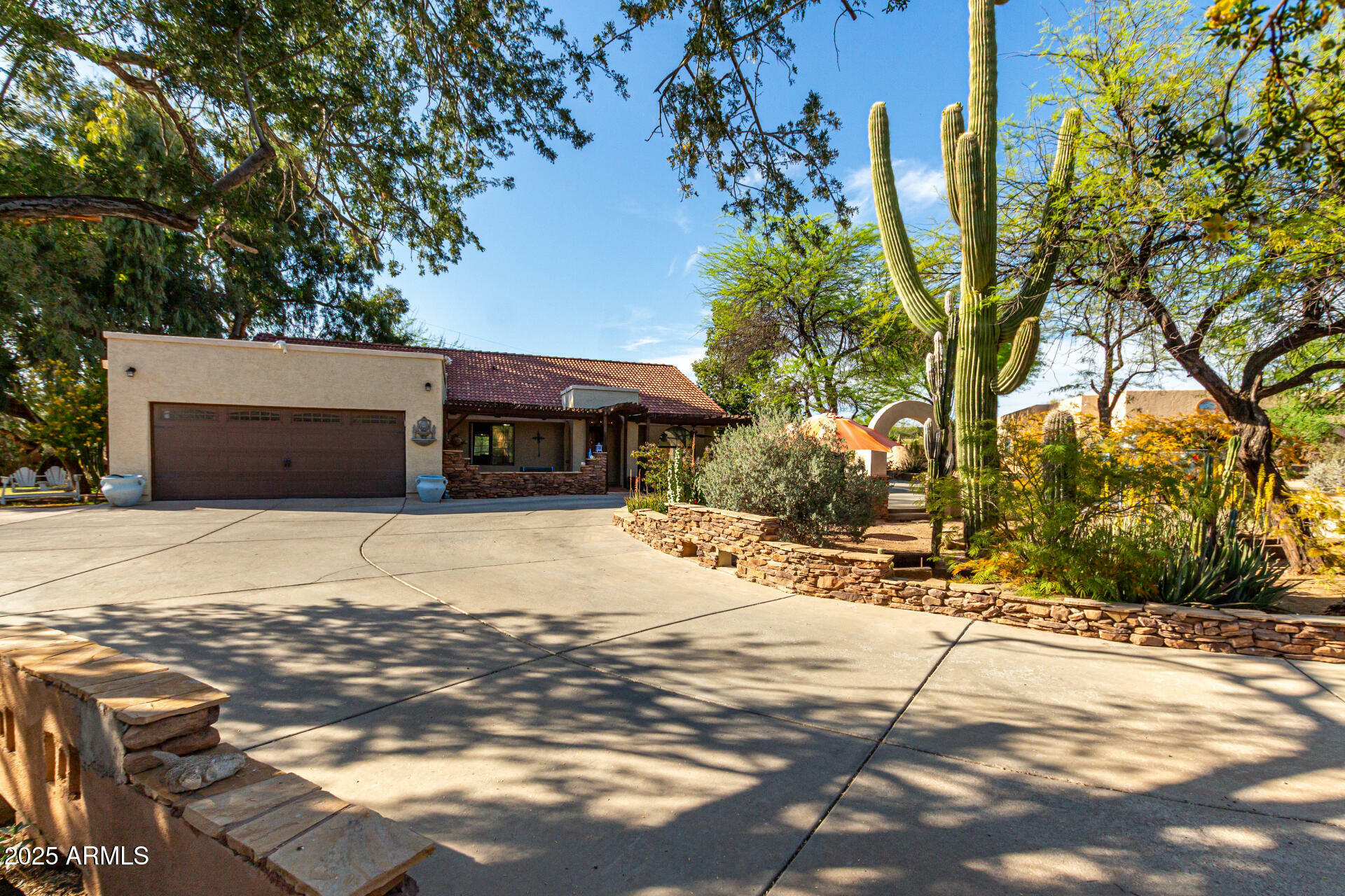 Property Photo: 5616 E Desert Vista Trail AZ 85331