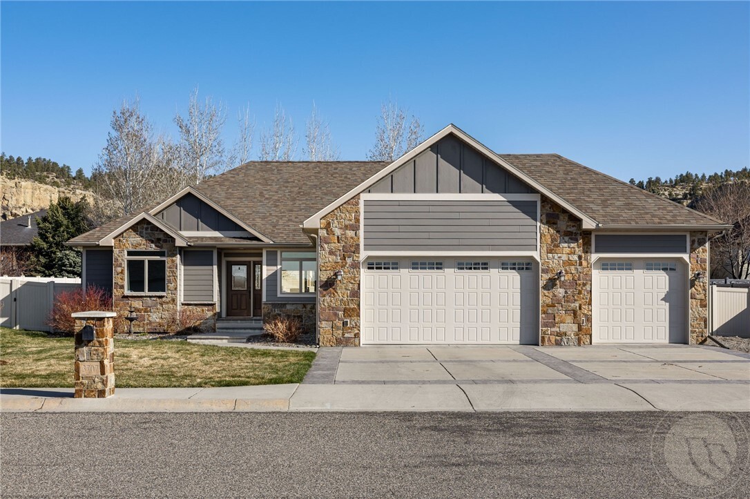 Property Photo: 3707 Vickery Dr MT 59106