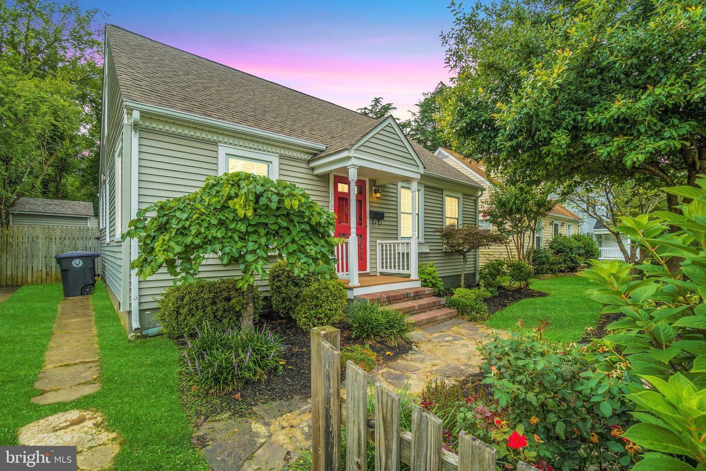 Property Photo: 712 Freeman Street VA 22401