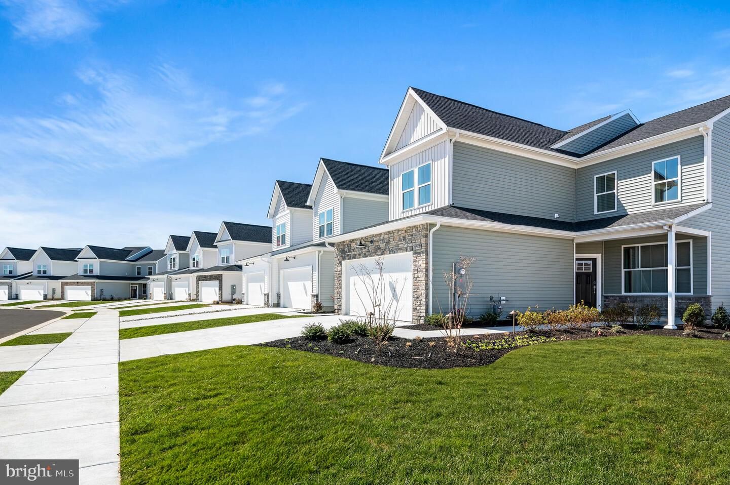 Property Photo:  2648 Fairlight Drive  DE 19709 