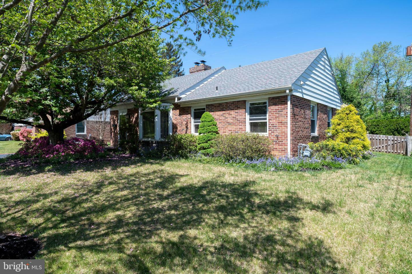 Property Photo: 2215 Dixie Drive PA 17402