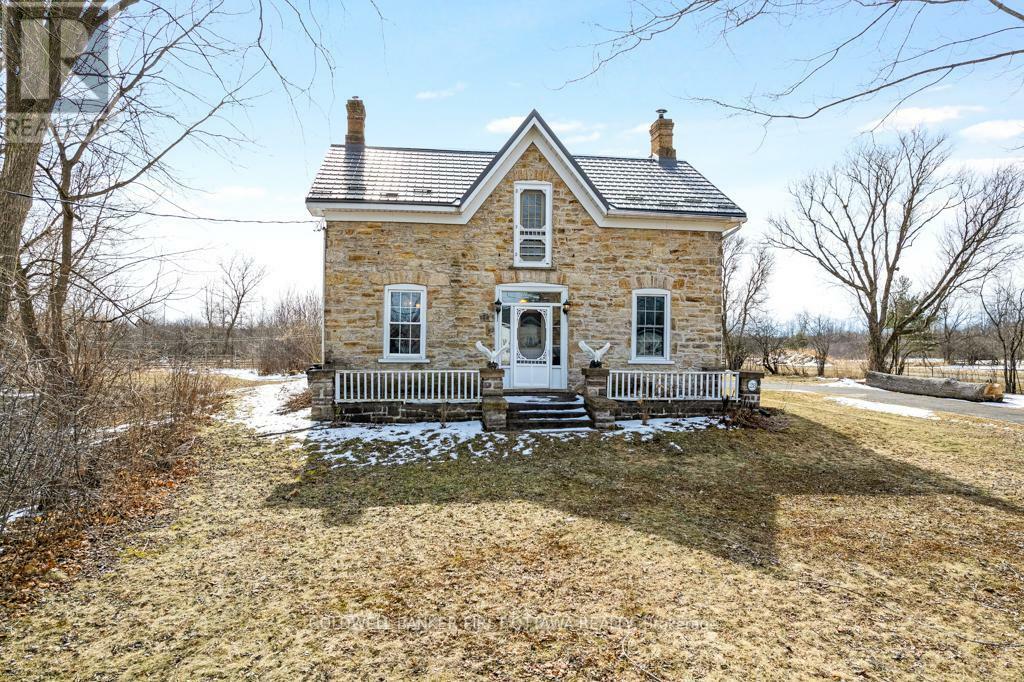 Property Photo: 28 South Street ON K7H 2G1