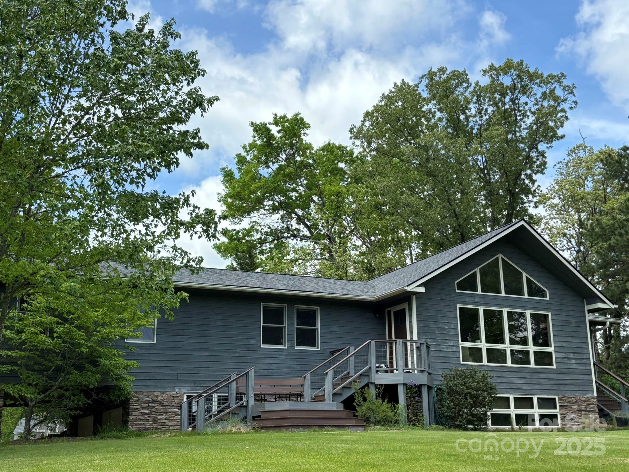 Property Photo: 718 Lower Flat Creek Road NC 28701