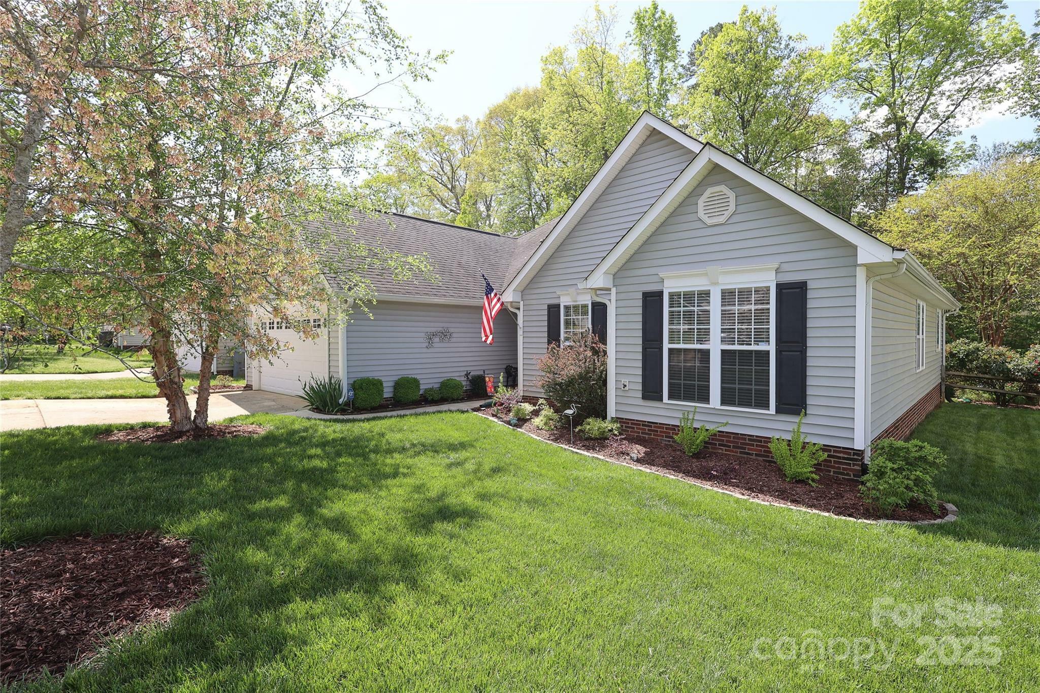 Property Photo: 7515 Shadowstone Drive NC 28270