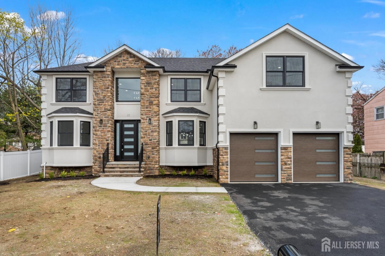 Property Photo:  23 Redwood Avenue  NJ 08817 