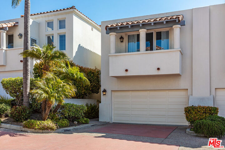 Property Photo:  6435 Zumirez Dr  CA 90265 