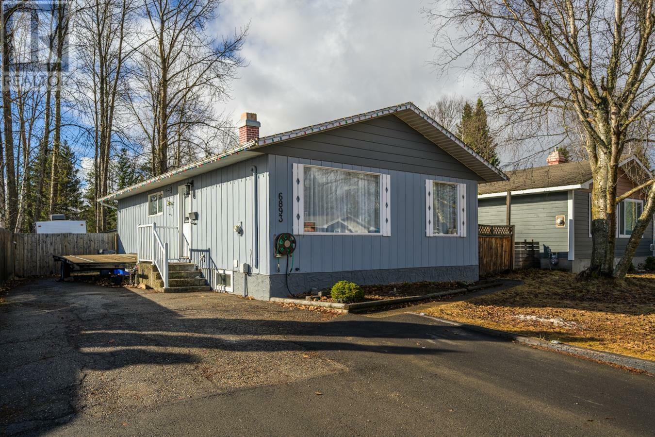 Property Photo: 6893 Fairmont Crescent BC V2N 2P7