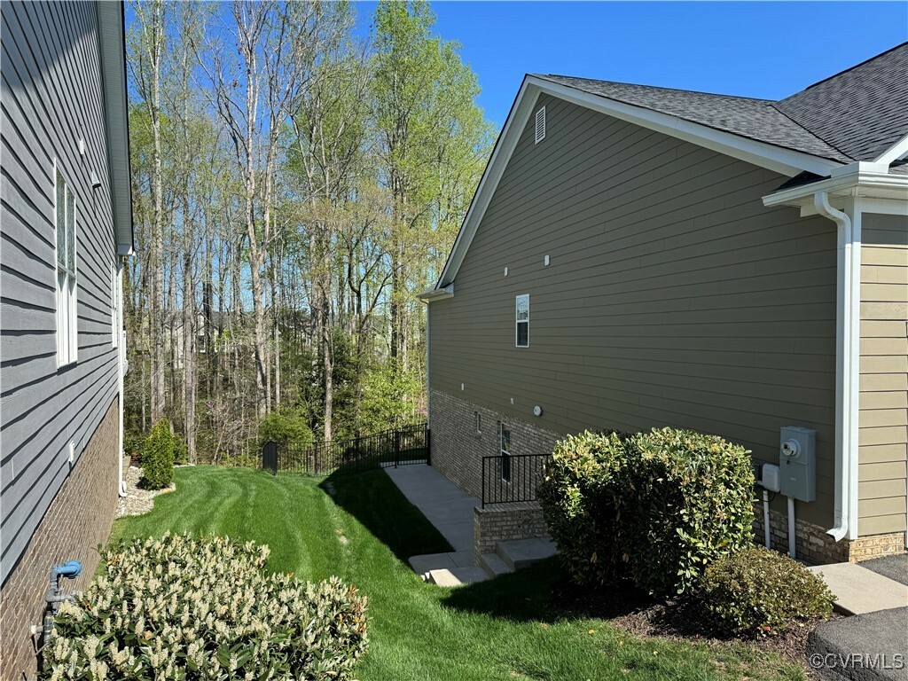Property Photo: 12134 Branch Overlook Drive VA 23103
