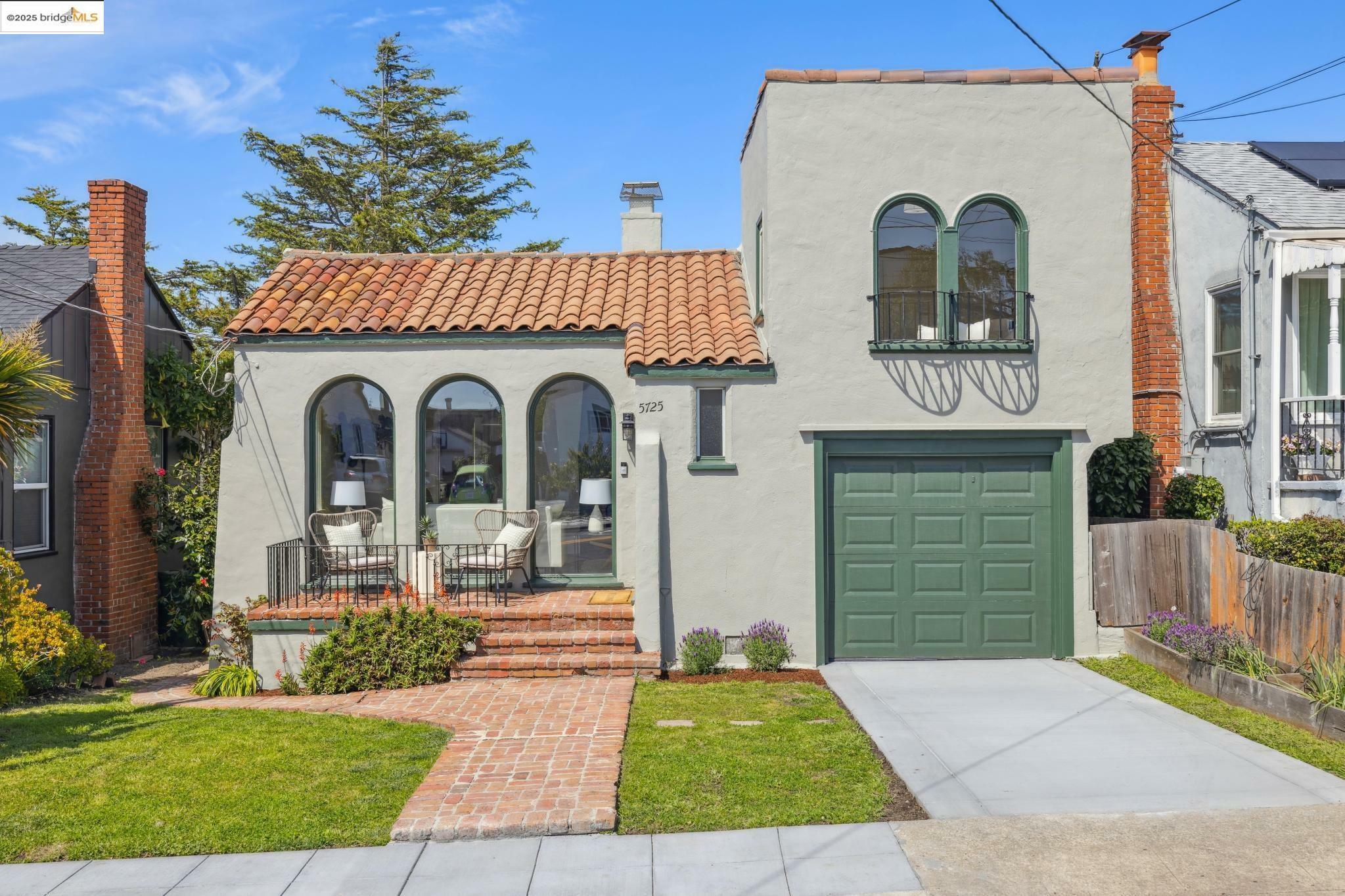 Property Photo: 5725 Alta Punta Ave CA 94530