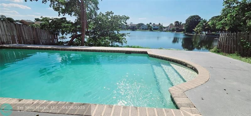 Property Photo: 930 SW 99th Ave FL 33025