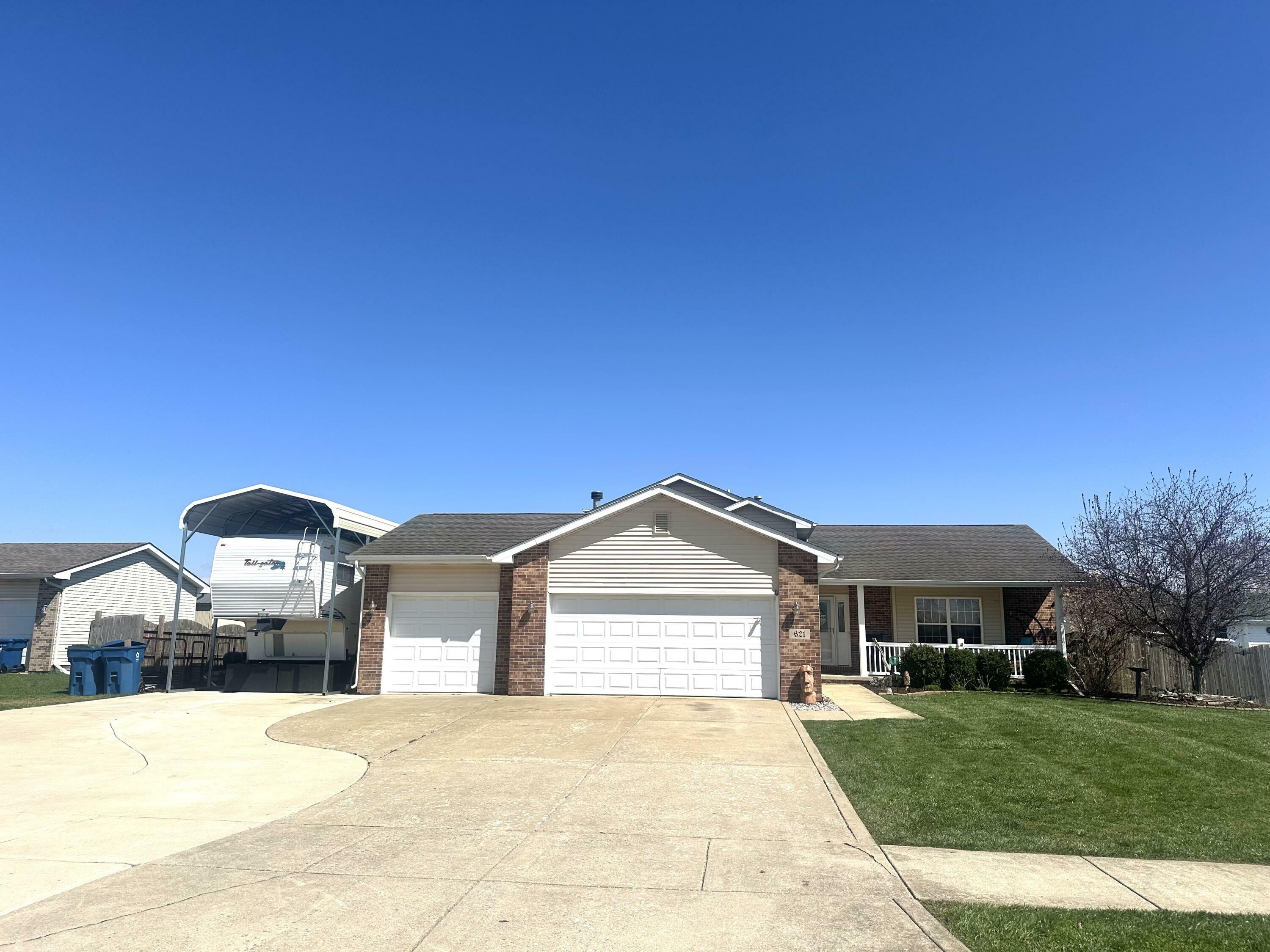 Property Photo: 621 Persimmon Pkwy IN 46341