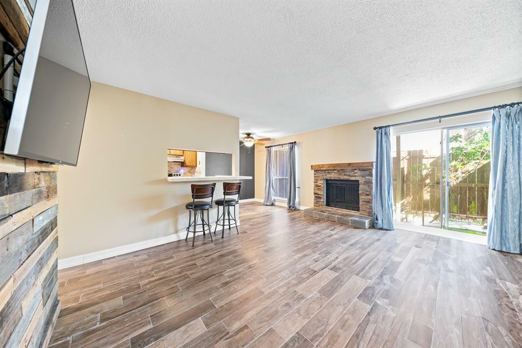 Property Photo: 700 Thicket Lane 305 TX 77079