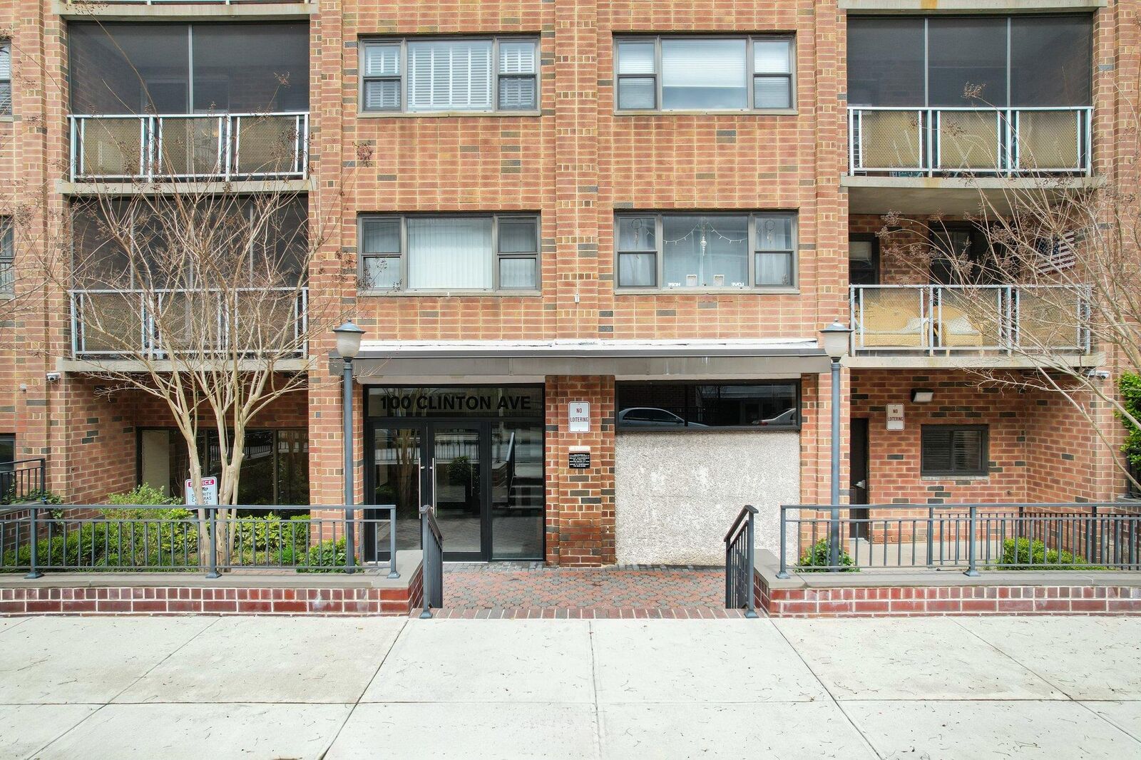 Property Photo:  100 Clinton Avenue 4 K  NY 11501 