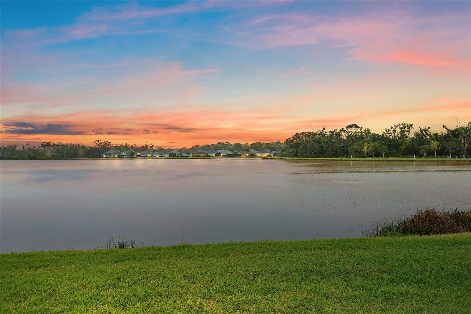 Property Photo: 7743 Ridgelake Circle FL 34203
