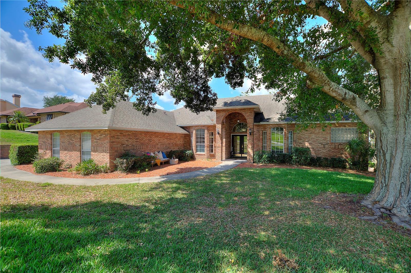 Property Photo:  12432 Lake Ridge Circle  FL 34711 